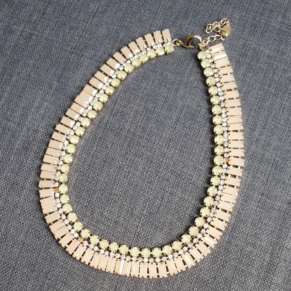 Beautiful pink jem necklace